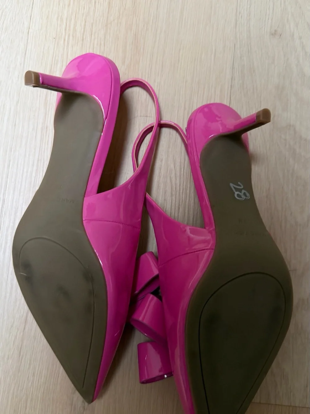 Marc Fisher Allon Pink Patent Pointy Toe Bow Pump 7.5